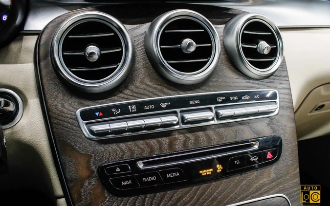 Mercedes-Benz GLC cena 115555 przebieg: 199900, rok produkcji 2017 z Bytów małe 781